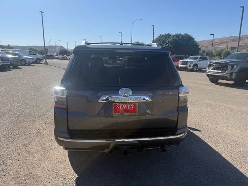 Used 2015 Toyota 4Runner Limited AWD/4WD image 5