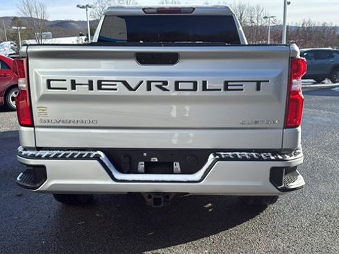 Certified 2021 Chevrolet Silverado 1500 Custom image 9