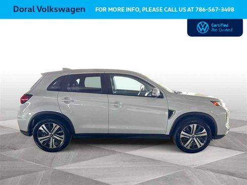 Used 2025 Mitsubishi Outlander Sport SE image 9