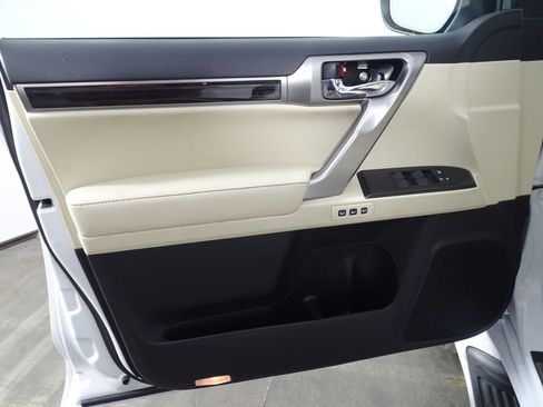 Used 2023 Lexus GX 460 Luxury w/ Sport Design Package image 18