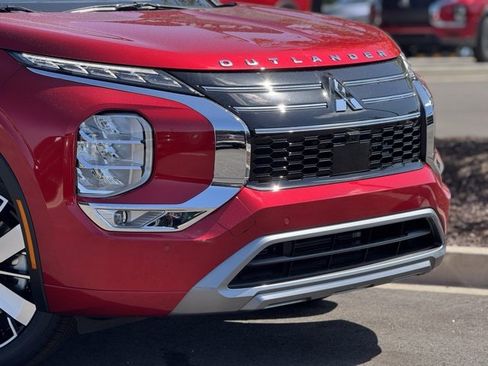 New 2025 Mitsubishi Outlander SEL image 3