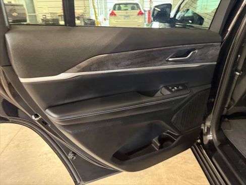 Certified 2025 Jeep Grand Cherokee L Limited AWD/4WD image 34