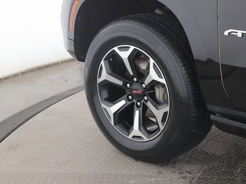 Used 2025 GMC Yukon XL AT4 w/ AT4 Premium Package image 13