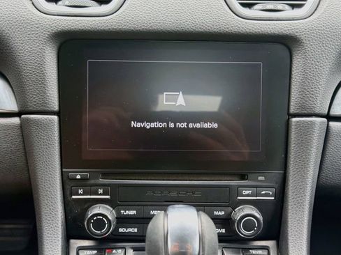 Used 2017 Porsche 718 Boxster RWD image 29