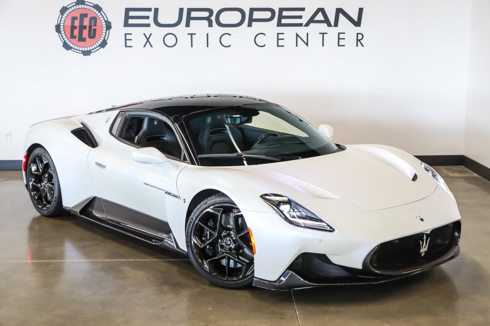Used 2022 Maserati MC20 Coupe RWD image 3