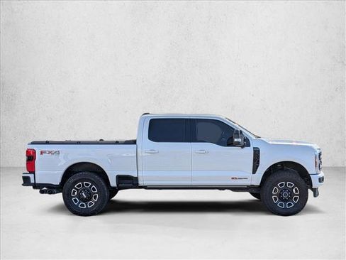 Used 2025 Ford F250 Platinum AWD/4WD image 5