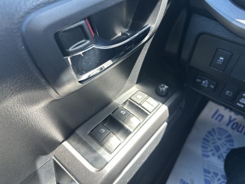 Used 2022 Toyota Tacoma TRD Sport w/ Black Out Package (TMS) AWD/4WD image 28