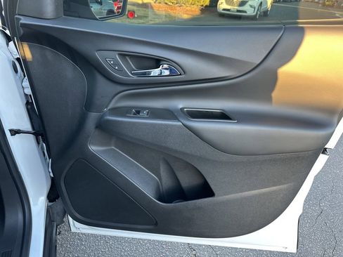 Used 2022 Chevrolet Equinox LT image 29