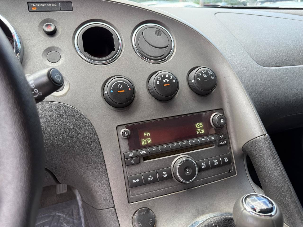 Used 2008 Pontiac Solstice Convertible RWD image 12