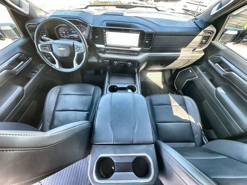 Used 2024 Chevrolet Silverado 2500 LTZ w/ LTZ Convenience Package image 20