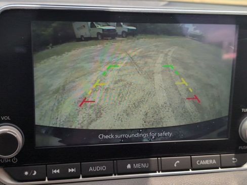 Used 2025 Nissan Sentra SV FWD image 17