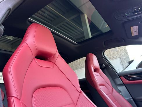 Used 2026 Porsche Panamera image 17