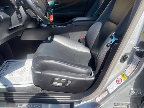 Used 2007 Lexus LS 460 RWD image 15