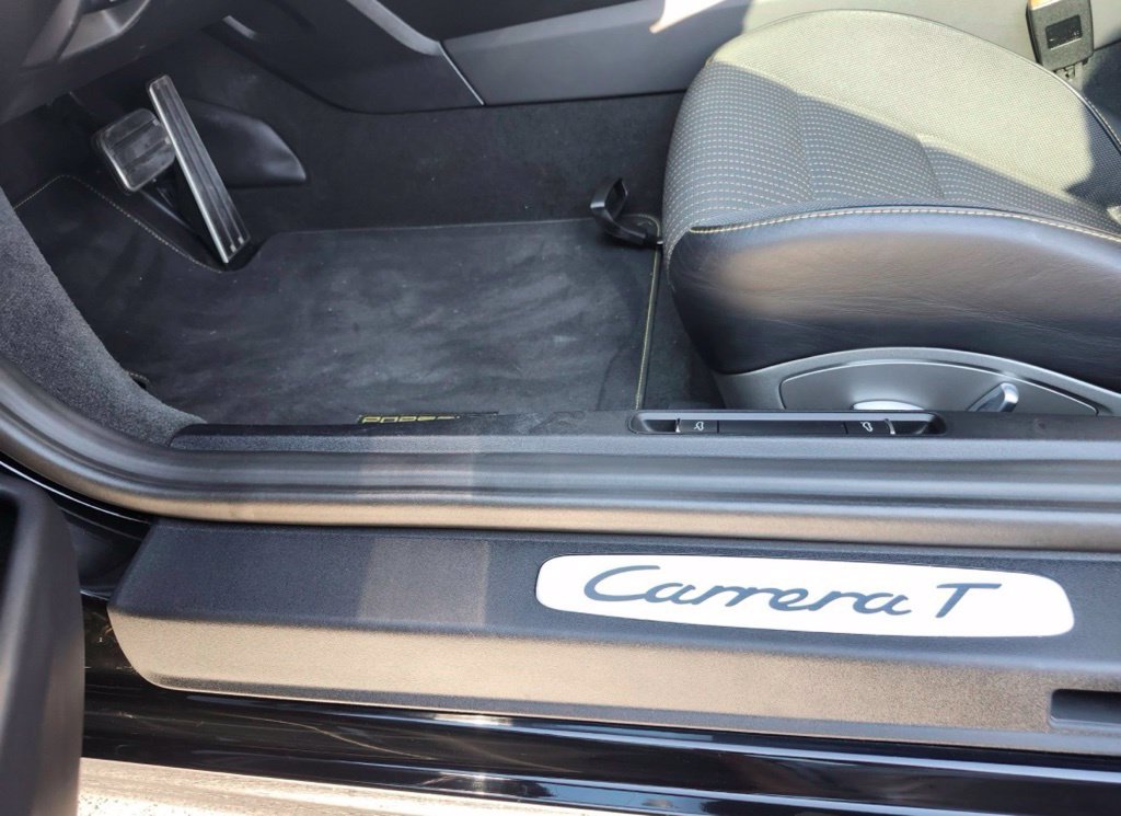 Used 2019 Porsche 911 Carrera T w/ Carrera T Interior Package RWD image 11
