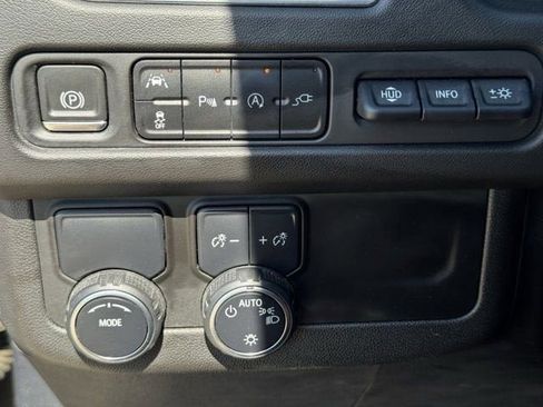 Used 2021 Chevrolet Tahoe Premier image 25