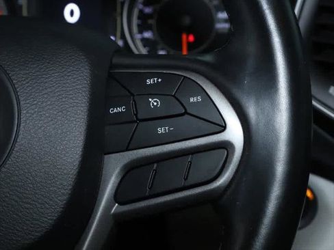 Certified 2020 Jeep Cherokee Latitude Lux w/ Quick Order Package 26H Lux image 23