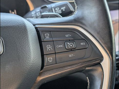 Used 2021 Jeep Grand Cherokee L Limited image 24