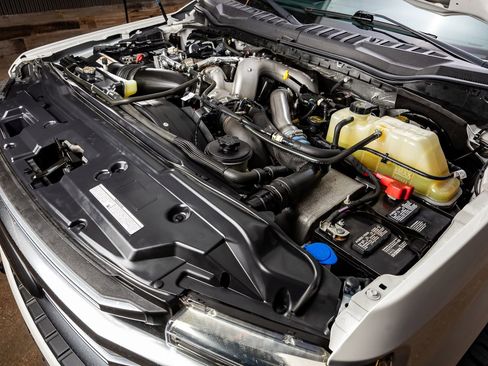 Used 2022 Ford F250 Platinum w/ FX4 Off-Road Package image 39