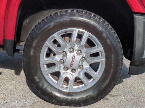 Used 2024 GMC Sierra 2500 SLT w/ SLT Premium Package image 11