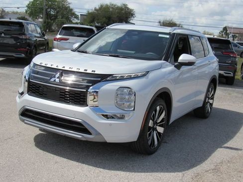 New 2026 Mitsubishi Outlander SEL FWD image 8