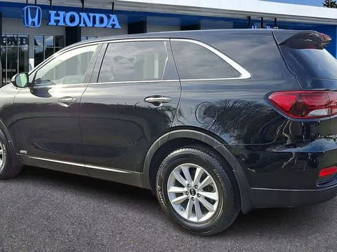 Used 2019 Kia Sorento LX V6 image 6