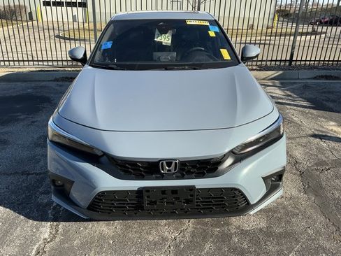 Used 2024 Honda Civic Sport Touring image 2