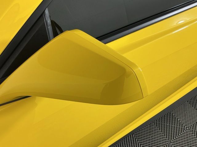Used 2010 Chevrolet Camaro SS w/ LPO, Ground Effects Package RWD image 9