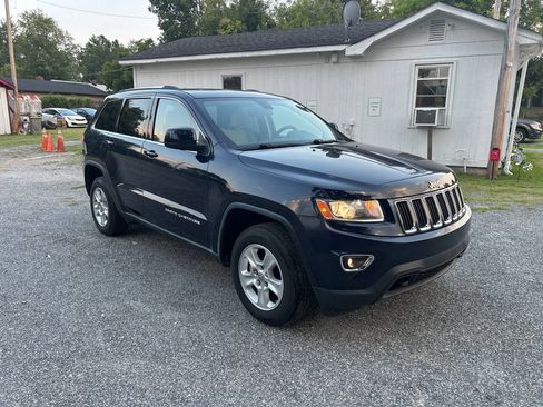 Used 2014 Jeep Grand Cherokee Laredo w/ Quick Order Package 23E AWD/4WD image 9