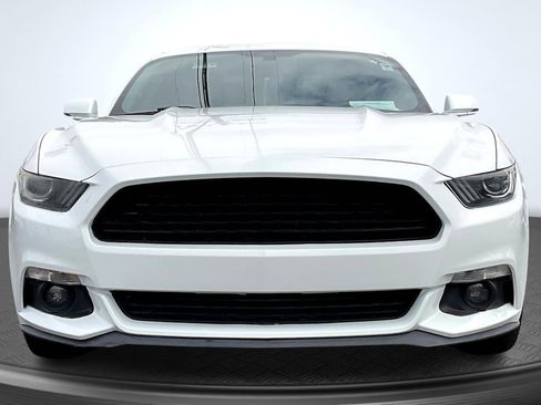 Used 2016 Ford Mustang Premium image 3