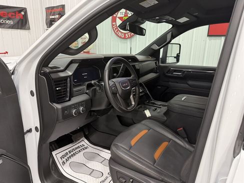 Used 2026 GMC Sierra 2500 AT4 AWD/4WD image 6