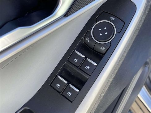 Certified 2022 Ford Explorer XLT w/ Equipment Group 202A image 16