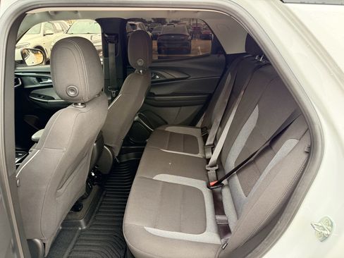 Used 2021 Chevrolet TrailBlazer LT w/ Convenience Package FWD image 21