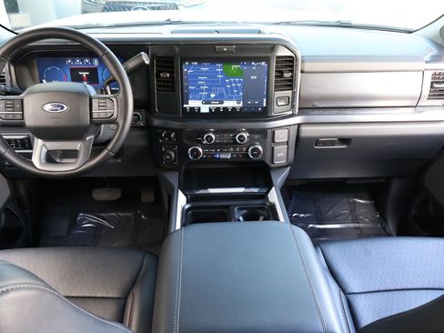 Used 2025 Ford F350 Lariat image 18