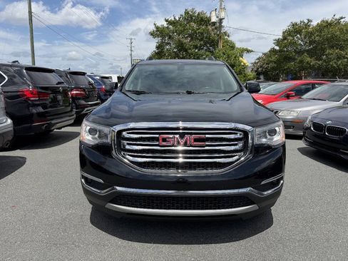 Used 2018 GMC Acadia SLT FWD image 2