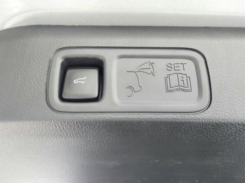 Used 2023 Ford Expedition Max XLT image 48