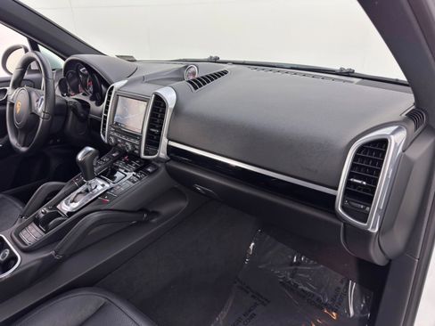Used 2014 Porsche Cayenne image 14
