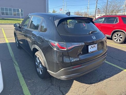 Used 2023 Honda HR-V LX image 4