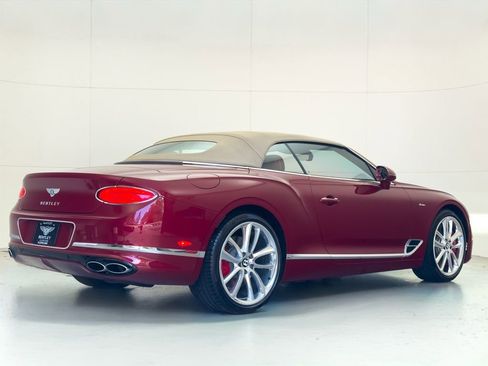 Used 2023 Bentley Continental GT Azure image 3