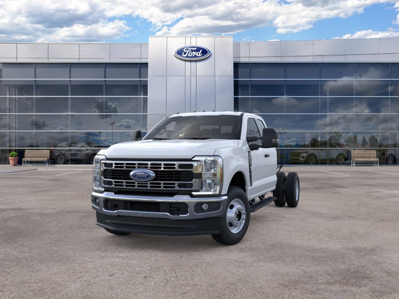 New 2026 Ford F350 XL w/ XL Chrome Package AWD/4WD image 2