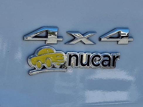 Used 2017 Jeep Cherokee Overland w/ Technology Group AWD/4WD image 30