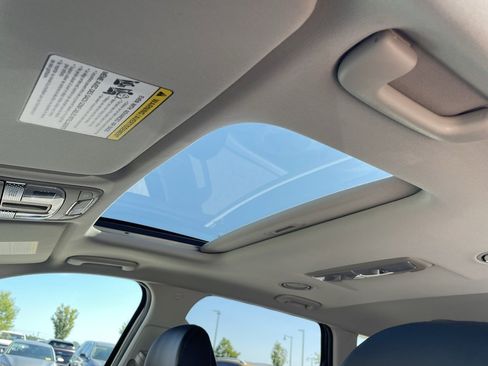 New 2025 Kia Telluride S image 25