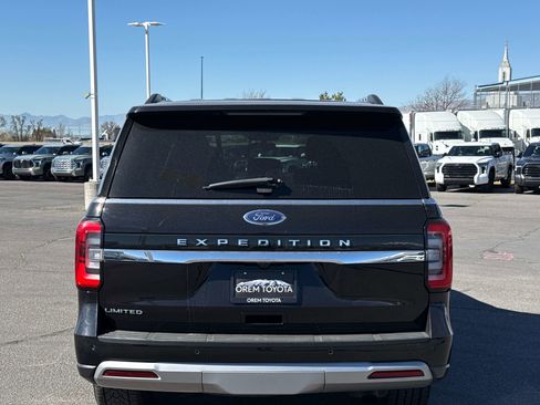 Used 2024 Ford Expedition Limited image 4