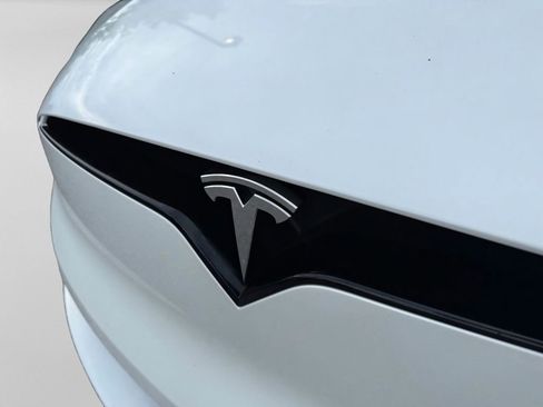 Used 2022 Tesla Model X AWD/4WD image 6