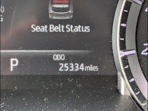 Used 2023 Toyota Highlander XLE image 20