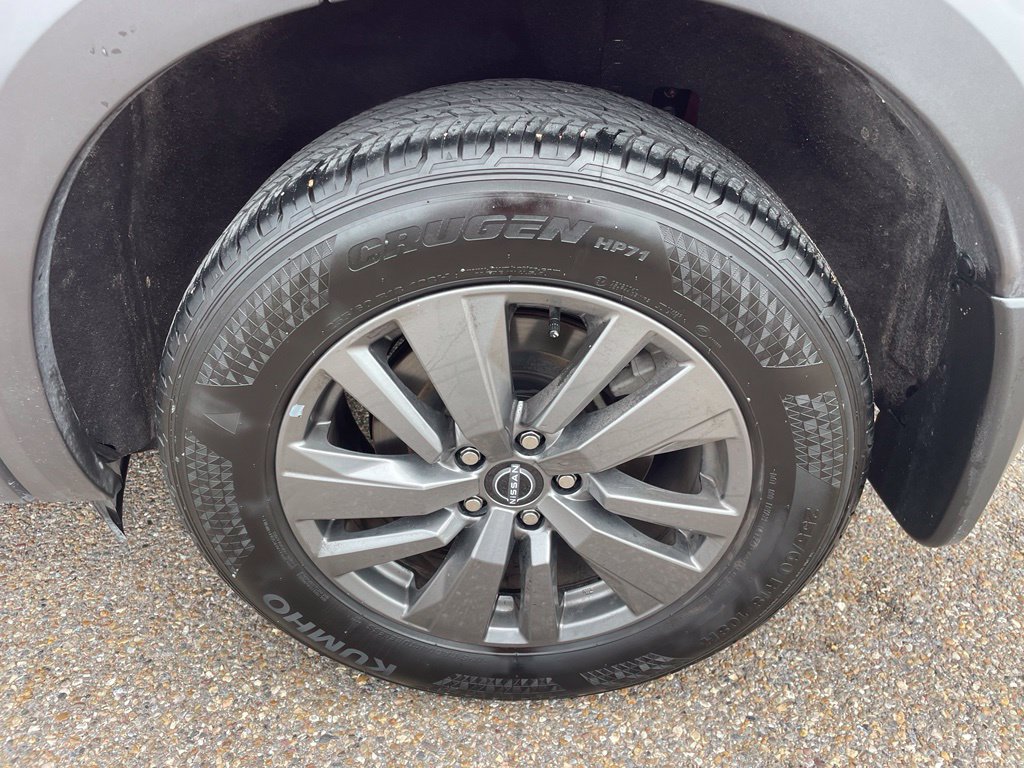Certified 2025 Nissan Pathfinder SV FWD image 17