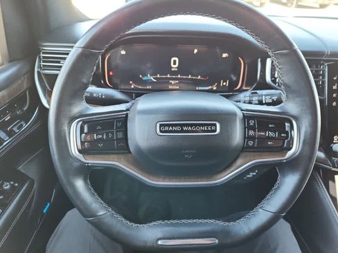 Used 2022 Jeep Grand Wagoneer Series I AWD/4WD image 16