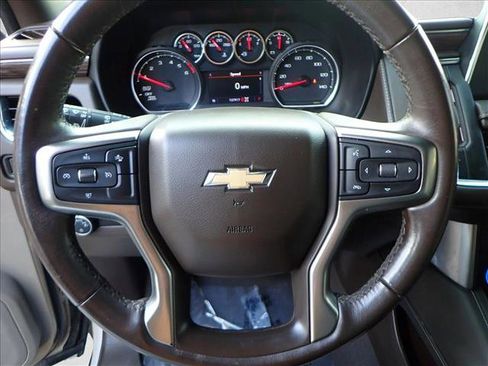 Used 2021 Chevrolet Suburban LT image 13