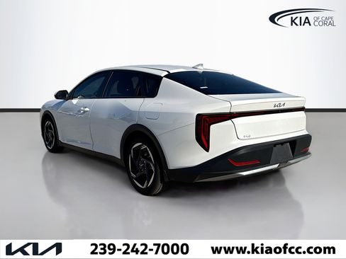 New 2025 Kia K4 EX image 3