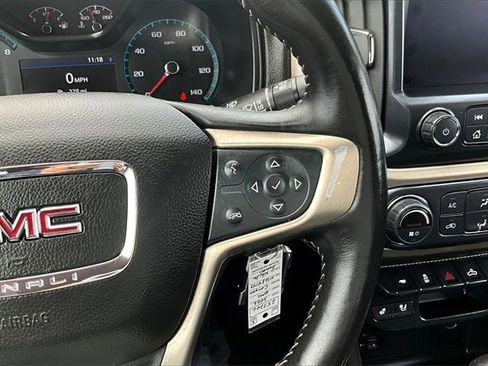 Used 2022 GMC Canyon Denali image 19
