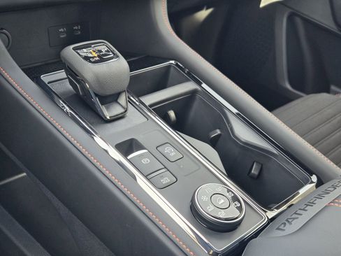 New 2026 Nissan Pathfinder Rock Creek image 18